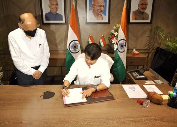 इस्पात मंत्री