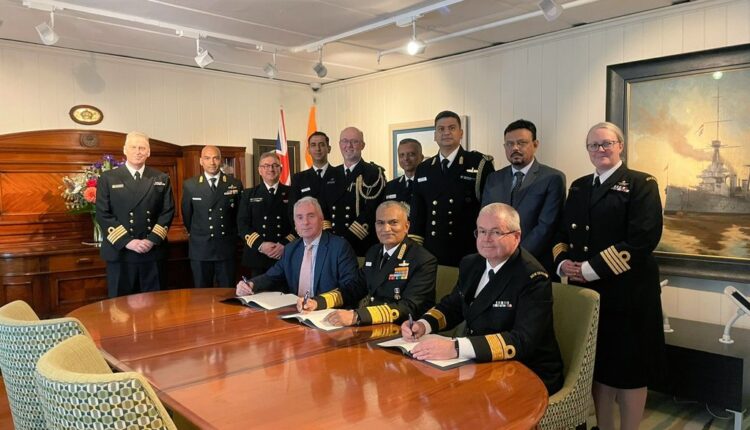 नौसेना प्रमुख