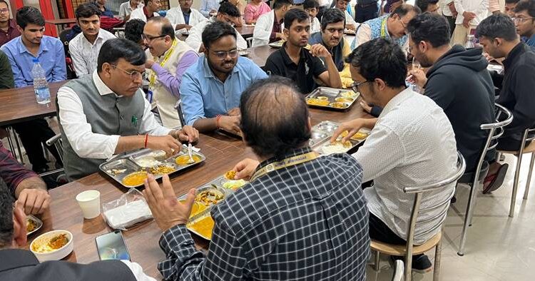 मंत्री डॉ. मनसुख मांडविया